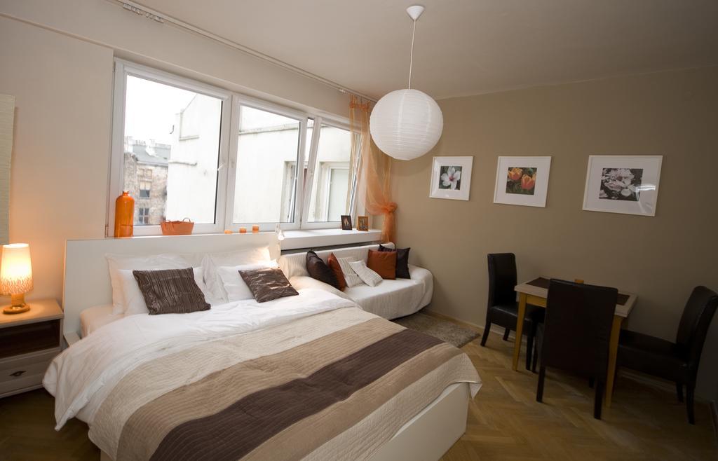 Warsawrent Apartamenty Centralna Bilik gambar